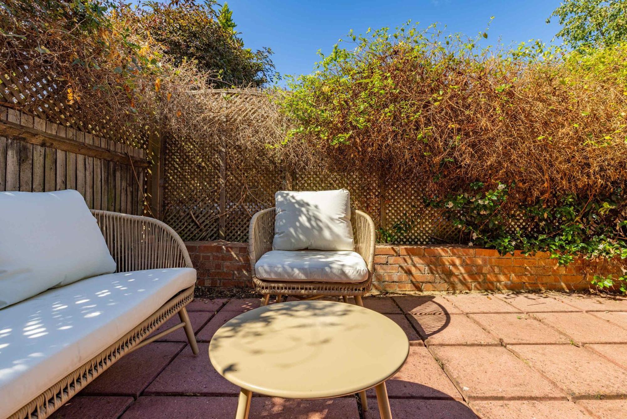 Apartment The Fulham Bolthole - Beckoning 2bdr Flat With Garden London